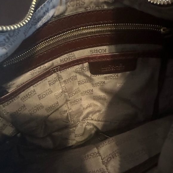 Michael Kors purse - Picture 7 of 11